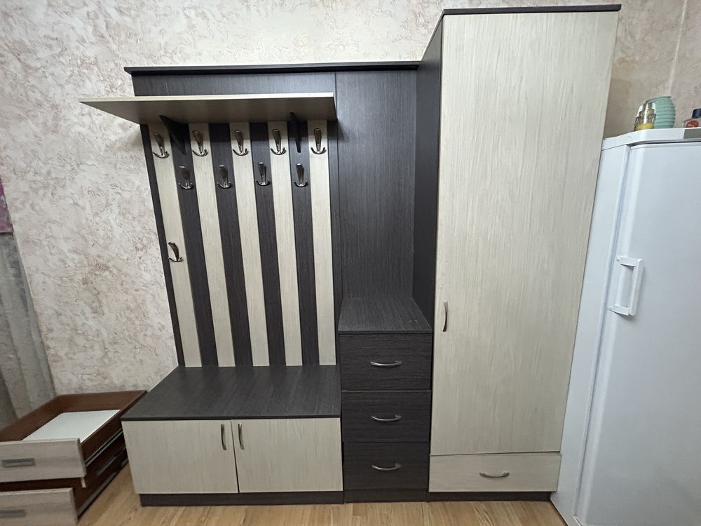 Шкаф для прихожой