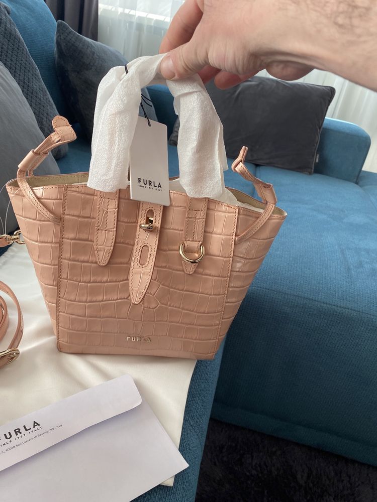 FURLA NET Tote Mini Rose! Нова, 100 % оригинал с всички документи.