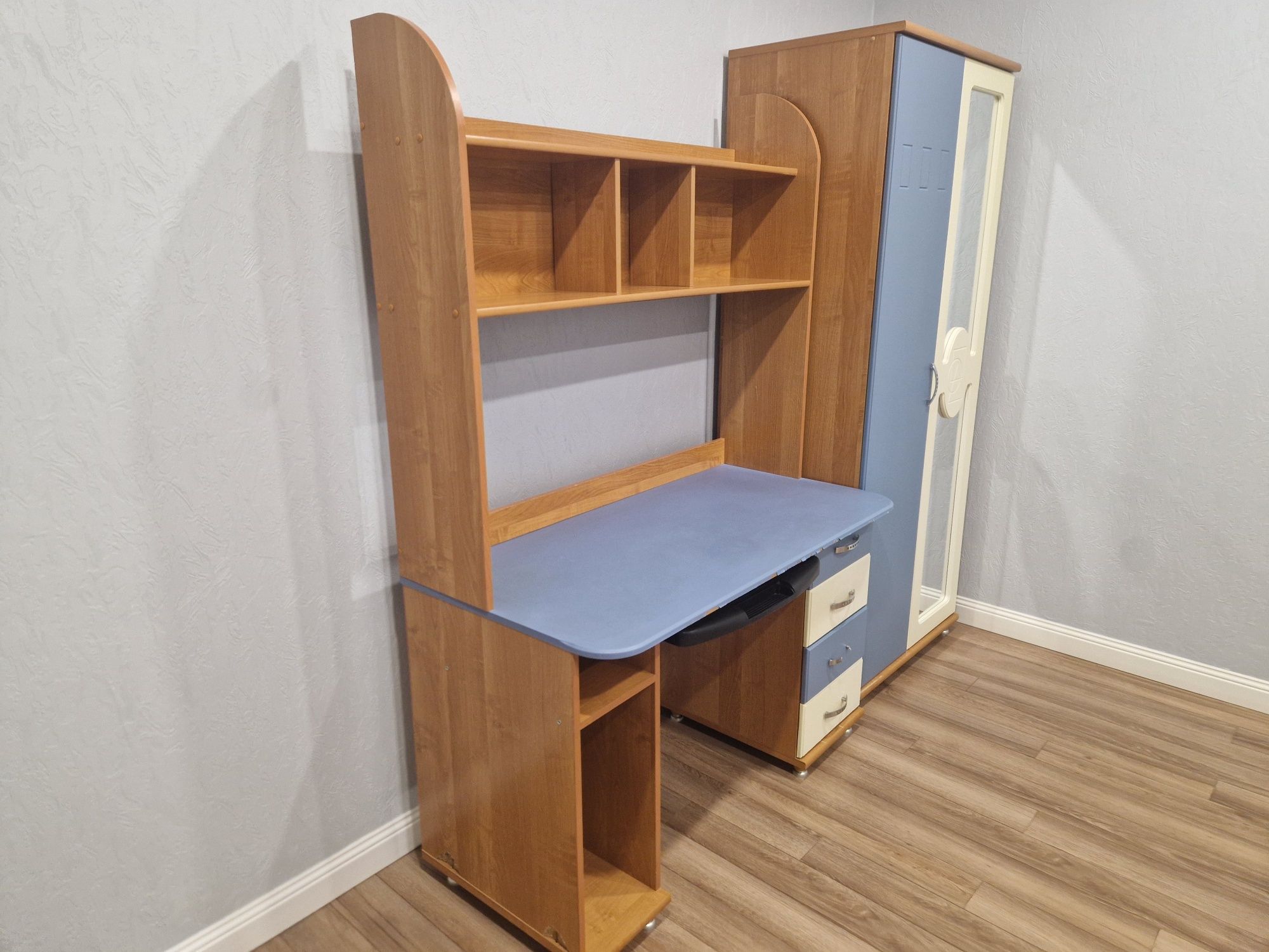 Продаем детскую гарнитуру