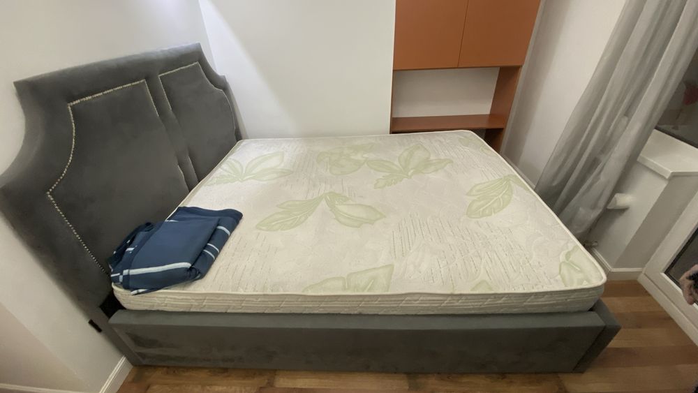 Диван,кровать двухспальная