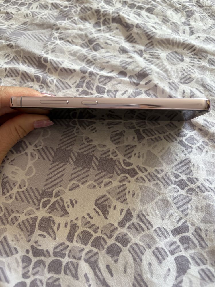 Продавам Samsung S23 256gb