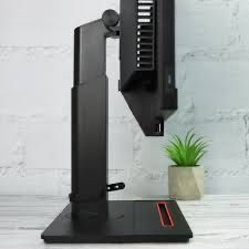 Моноблок Lenovo Desktop ThinkCentre M80q