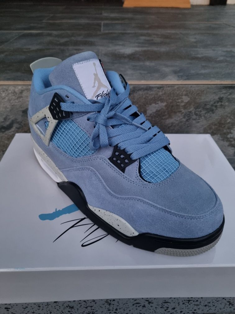 Nike AIR Jordan 4 Retro University Blue
