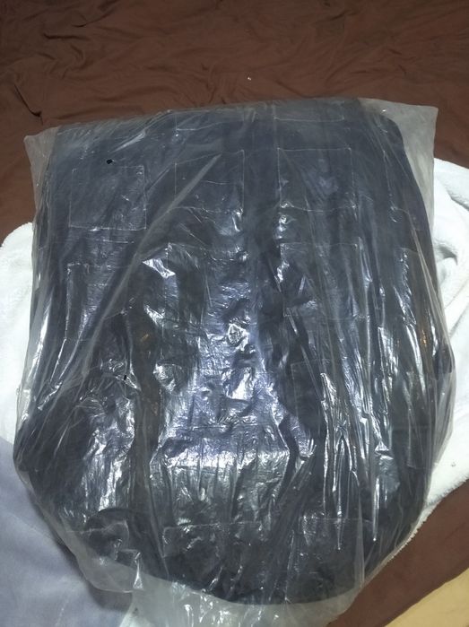 Авто чехлы на авто почти новые катались месяц стояли на Паджеро