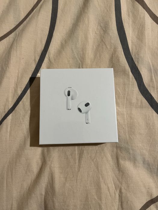 Apple AirPods (3rd generation)