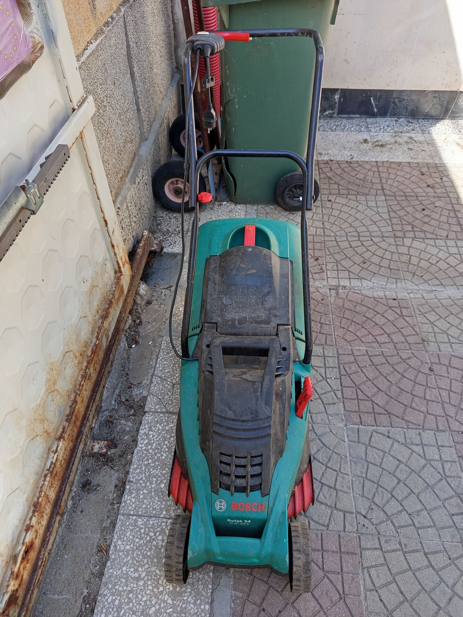 Продавам косачка за трева
