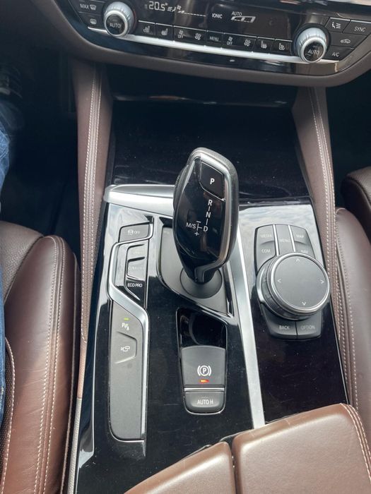 BMW 530 xdrive  265 CV impecabil