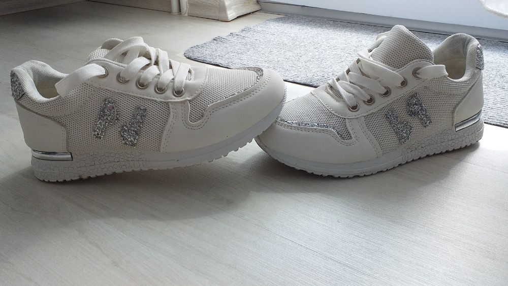 vand pantofi sport fashion dama ca noi putrati odata,