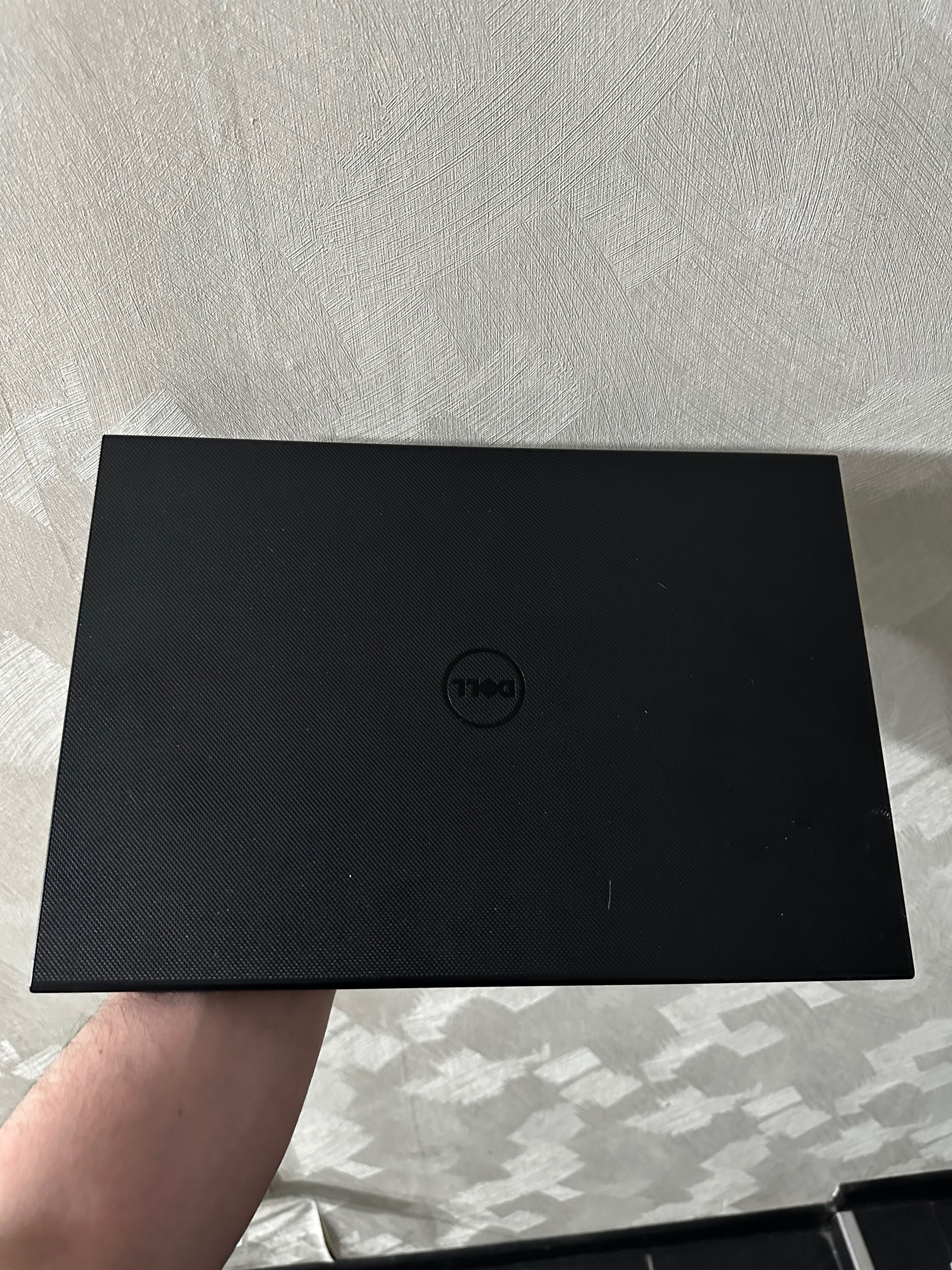 Ноутбук dell Inspiron 15