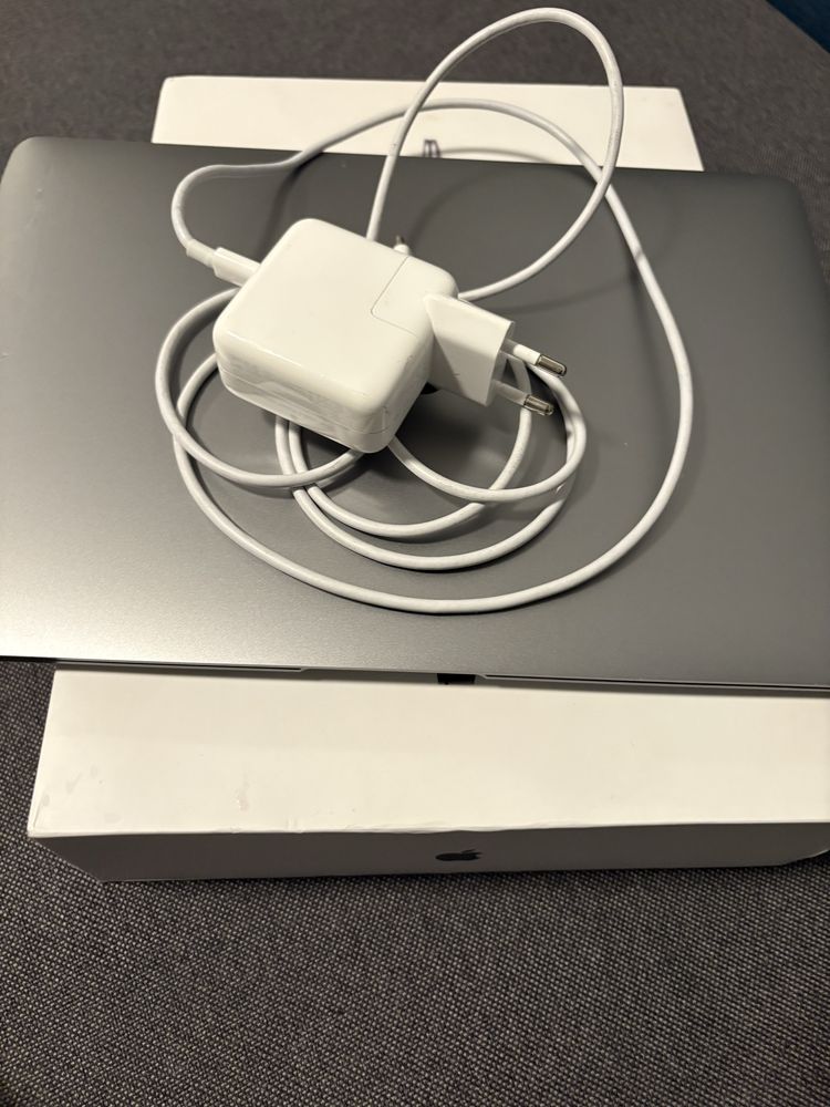 Macbook air m1 256 gb