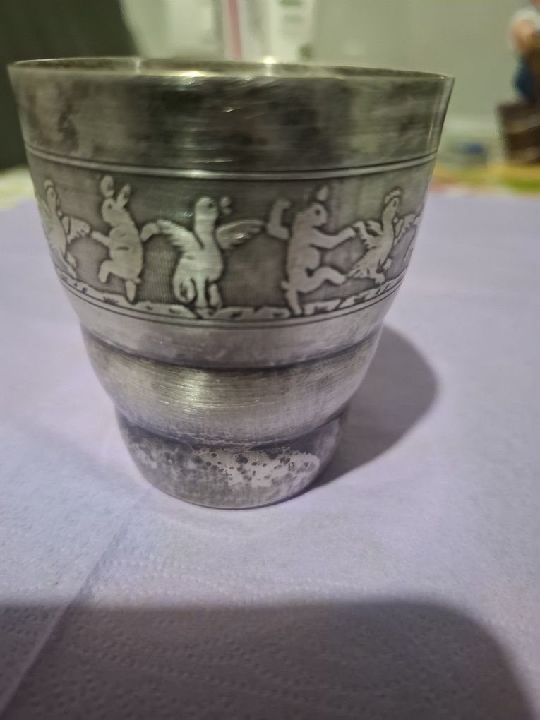 Pahar argintat Franta h 6.5 cm raza interioara 6 cm