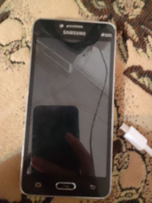 Продам телефон самсунг
