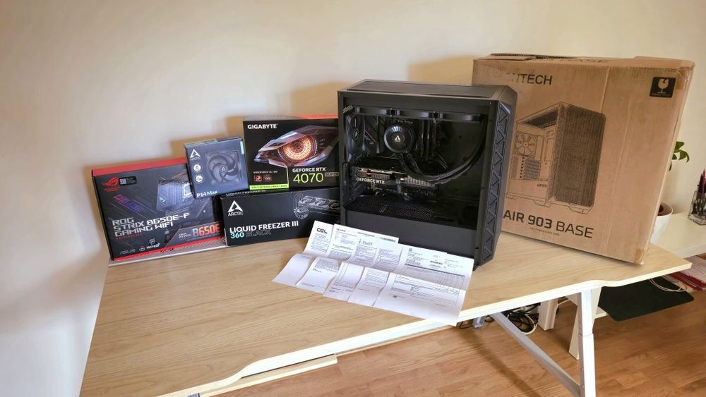 PC Ultra 2K RTX 4070 SUPER ~ AM5 ~ 32GB DDR5 ~ 2TB SSD