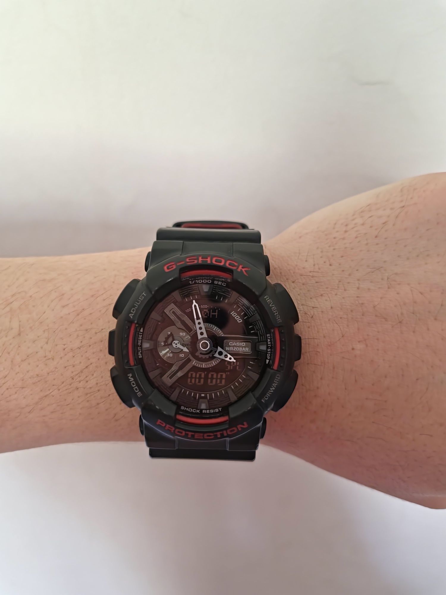 Часы Casio G-SHOCK GA-110HR-1ADR