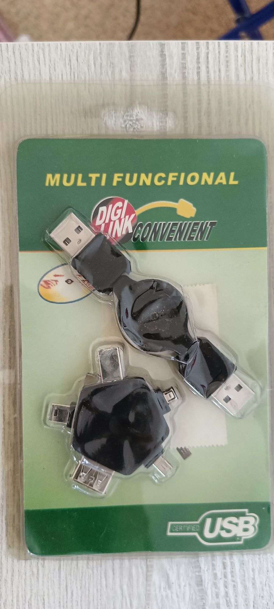 Переходник USB 5-в-1 упрощает зарядку мобильных устройств.2 000 тенге