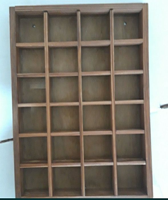 Raft din lemn miniatura