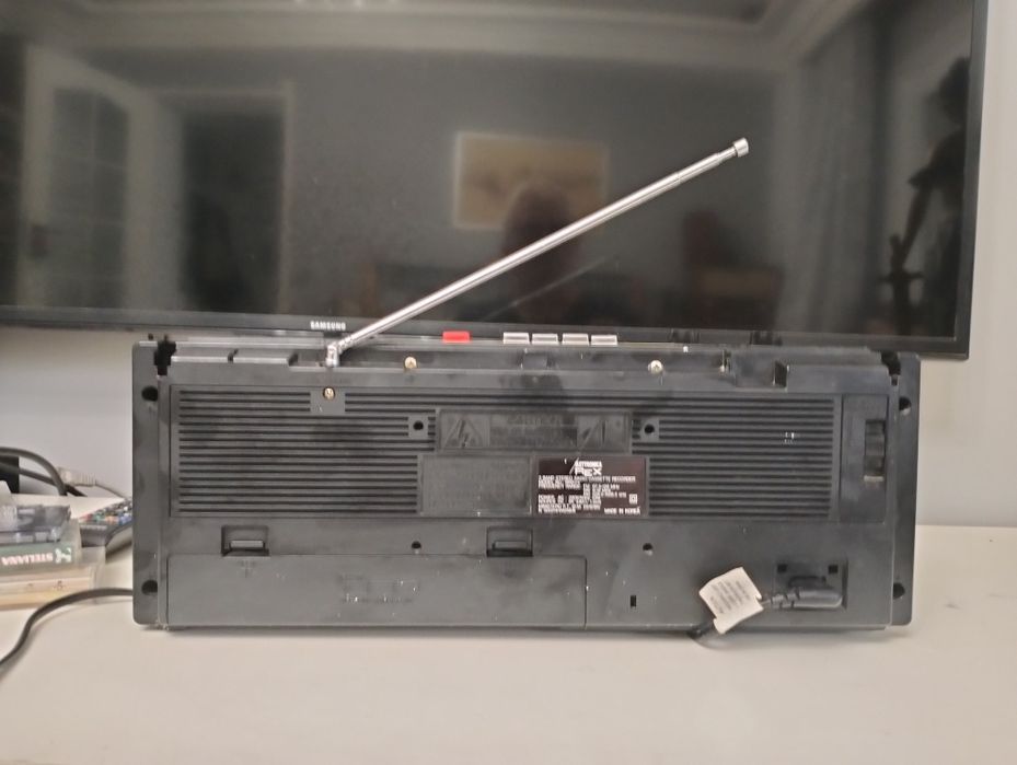 Radiocasetofon electronica