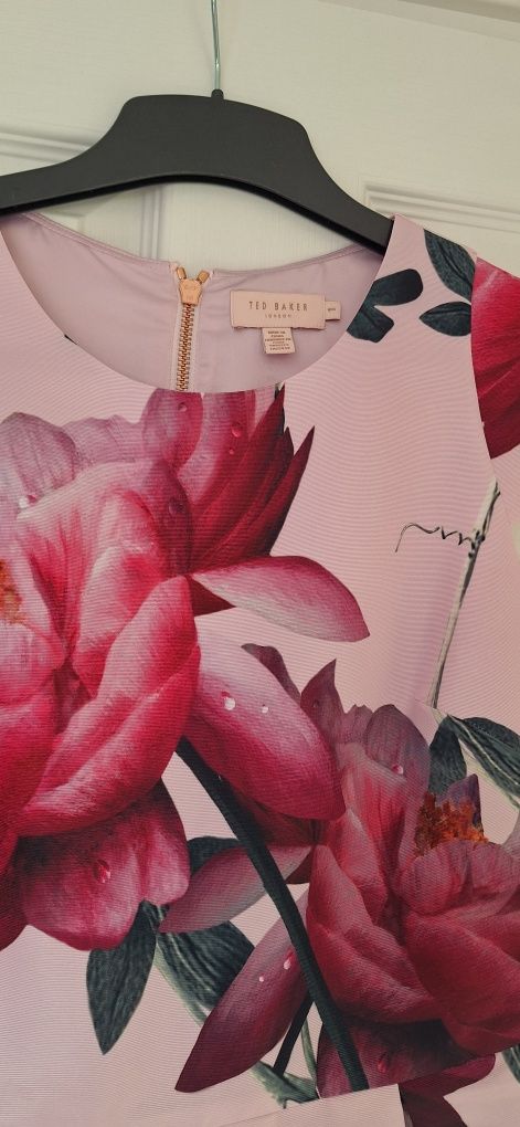 Ted Baker оригинални красиви  рокли 1/XS-S размер