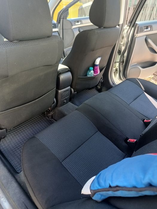 Toyota Avensis T 25 sau schimb cu ATV 4×4