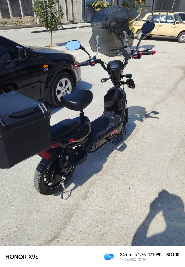 Skuter bonvi to'liq zaryadi bilan 70km turadi sroshni sotiladi