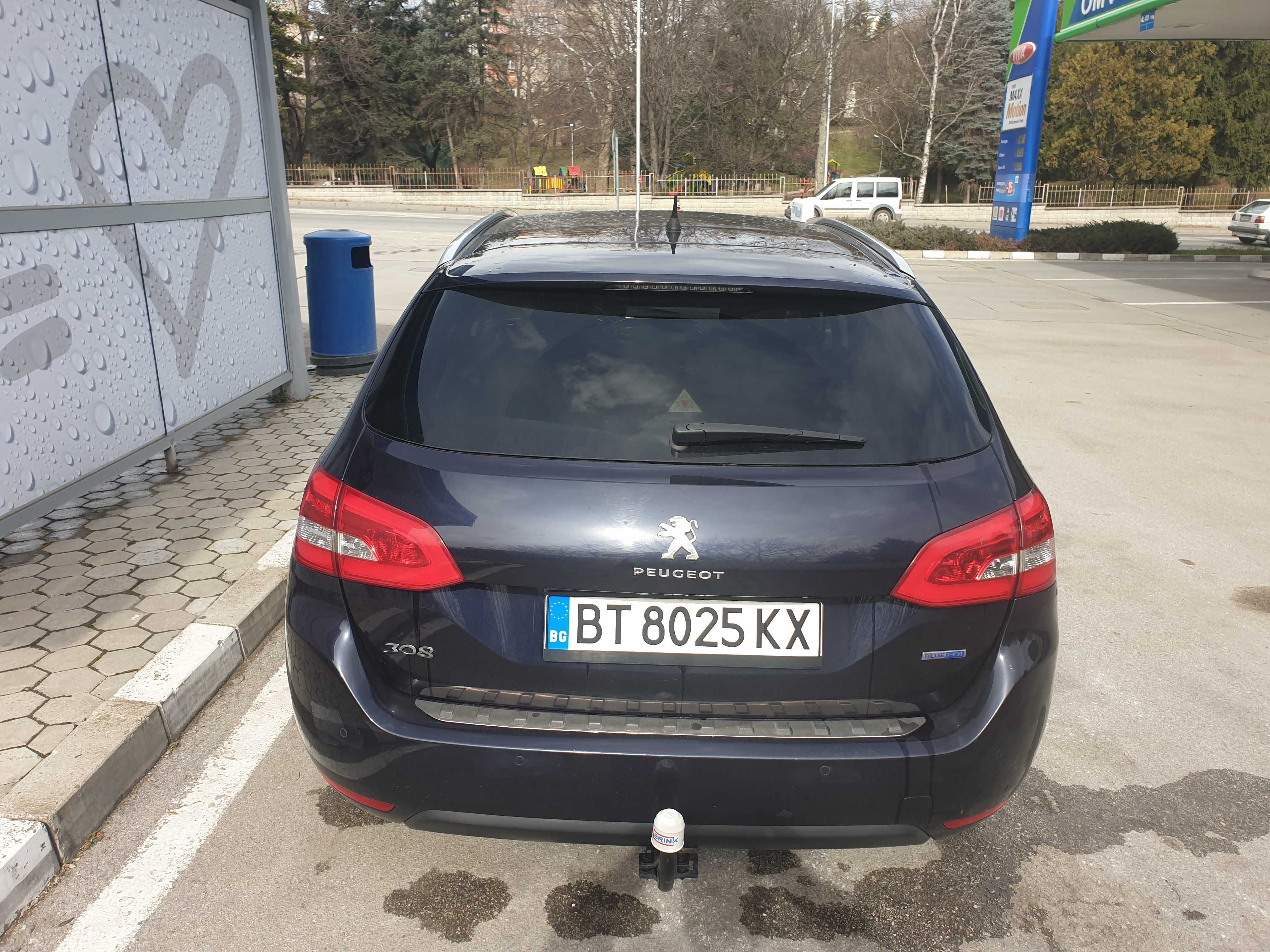 ПЕЖО 308 SW Лек Автомобил