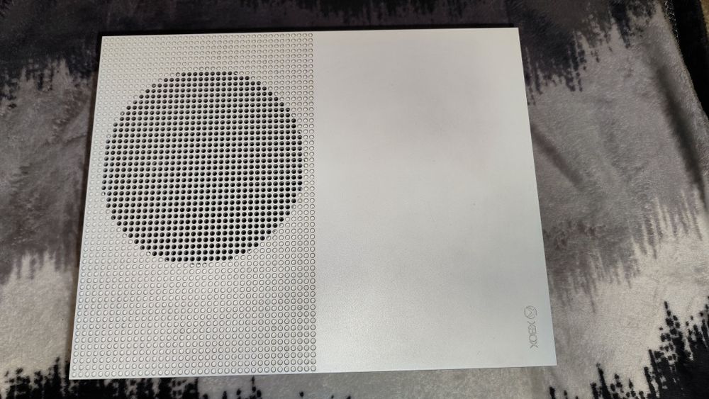 Xbox One S (500gb)