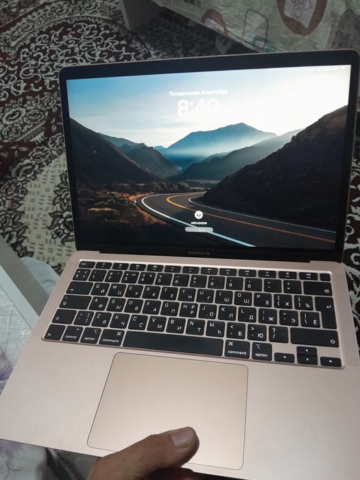 MacBook air 2020 halati yaxwi