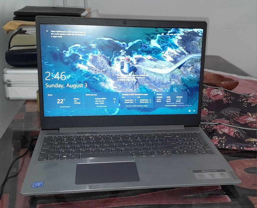 Laptop Lenovo stare excelenta ca nou puțin folosit