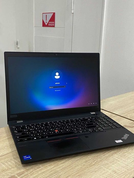 Ноутбук lenovo 20W40085RT/sk150643