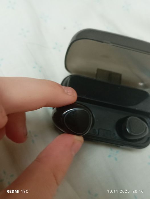 Наушники название не знаю