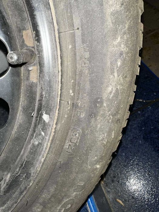 Продавам Зимни гуми Firestone Winterhawk 4 205/ 55 /16
