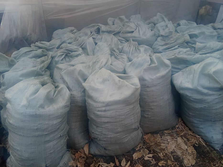 Отдам даром уголь песок