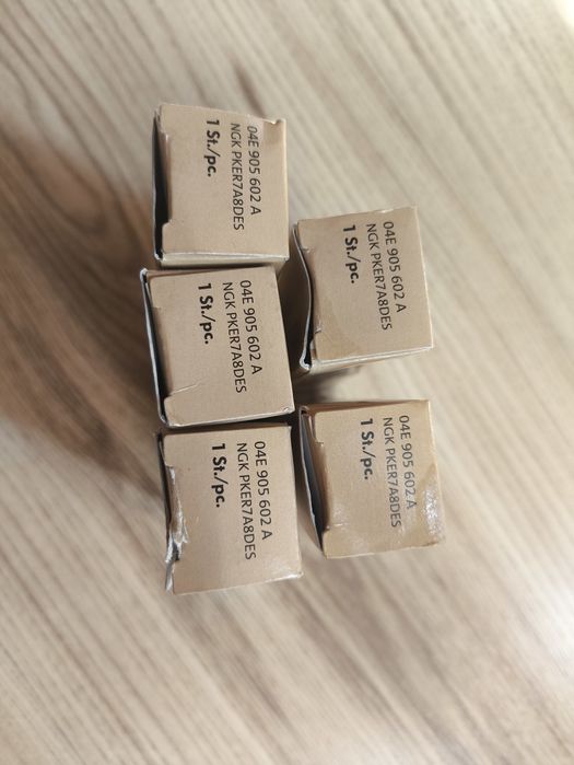 OEM ( оригинални ) запалителни свещи за автомобили от VW GROUP