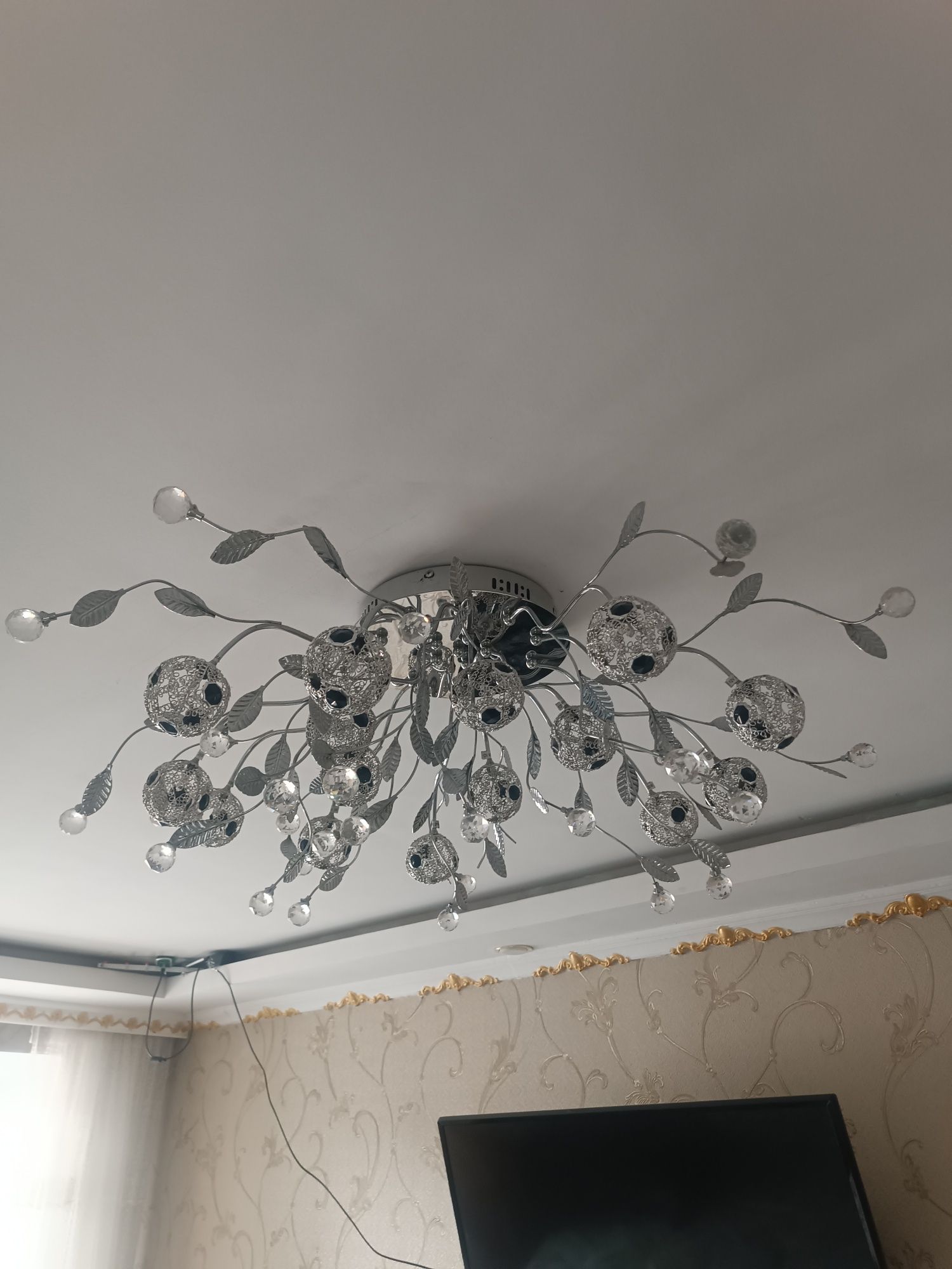 Продам люстру доставка по городу