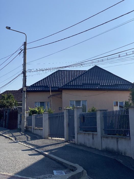 Reparații acoperisuri montaj dulgherie masardari  montaj țiglă metalic