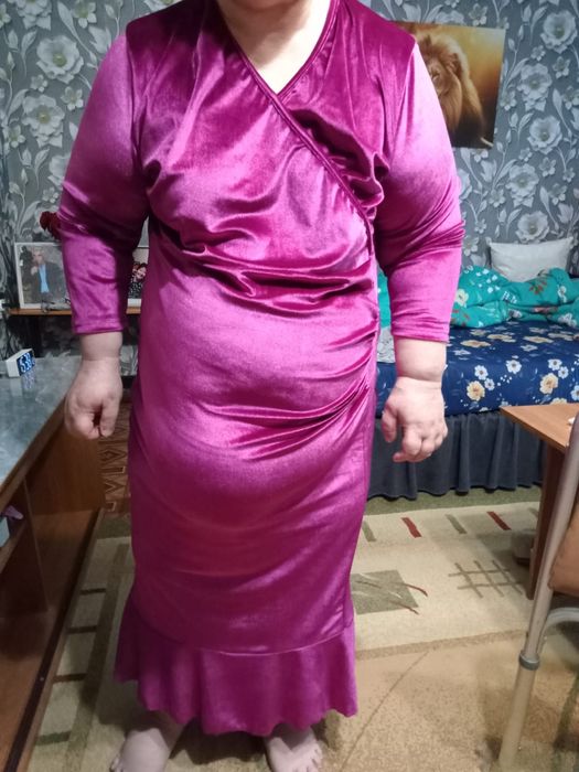 Продам новое платье