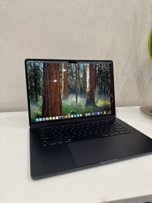 Macbook Air M2 15.3 д. 8gb/256gb