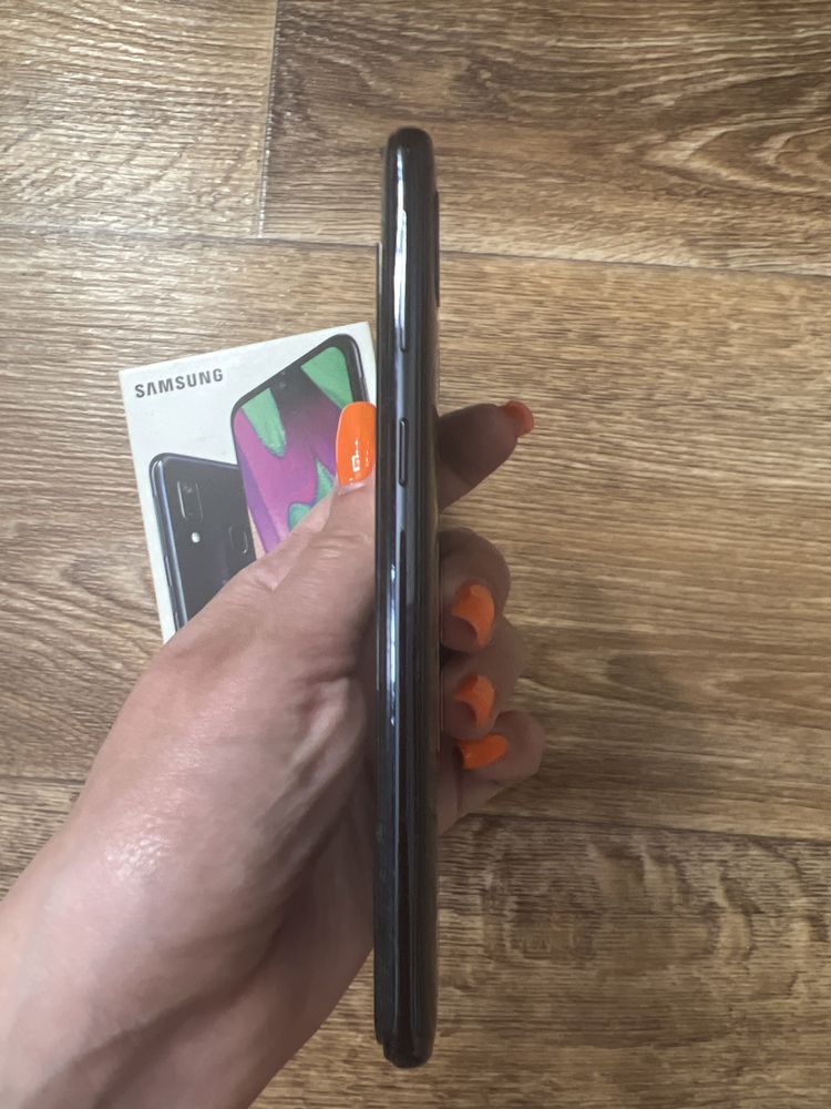 Samsung Galaxy A40 64GB