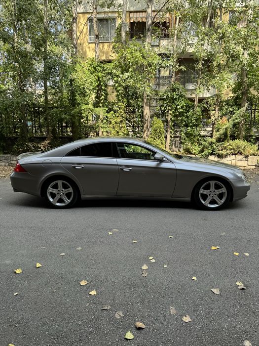 Mercedes-Benz CLS 320