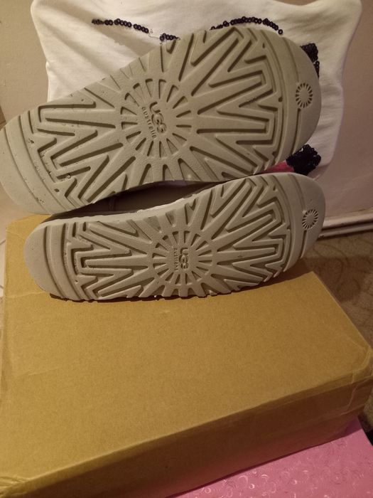 Ugg mărimea 36 22cm