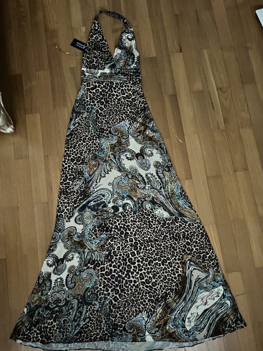 Vând Rochie Guess lunga noua cu eticheta, marime  XS.