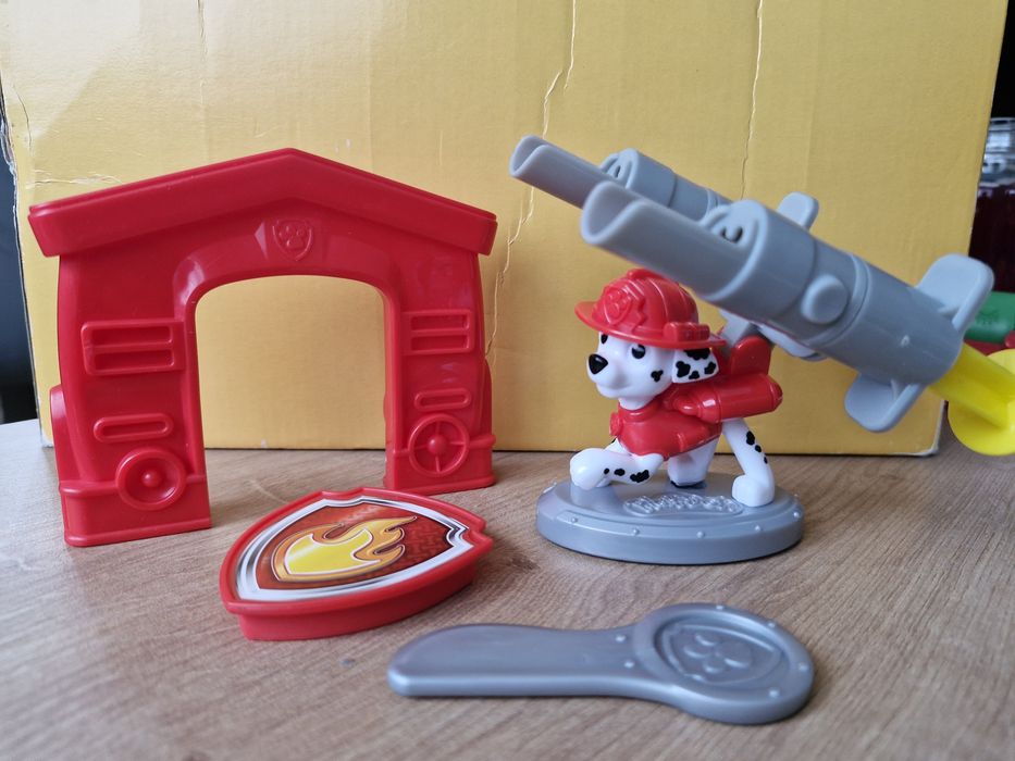 Голям лот Play-Doh комплекти за работа с пластилин