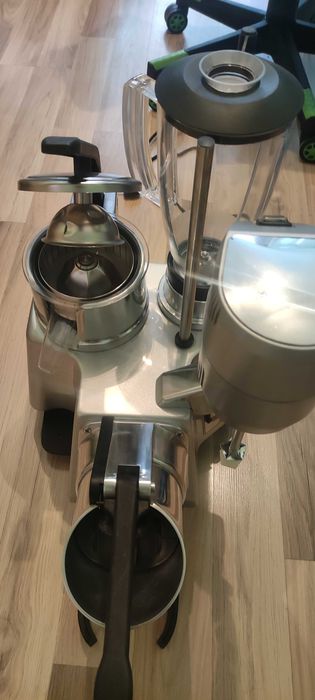 Групобар на фирма "Macap"