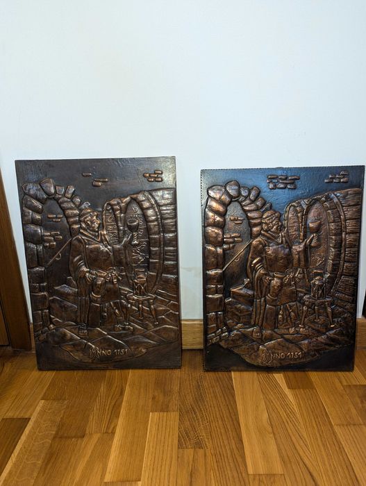 Два медни барелефа