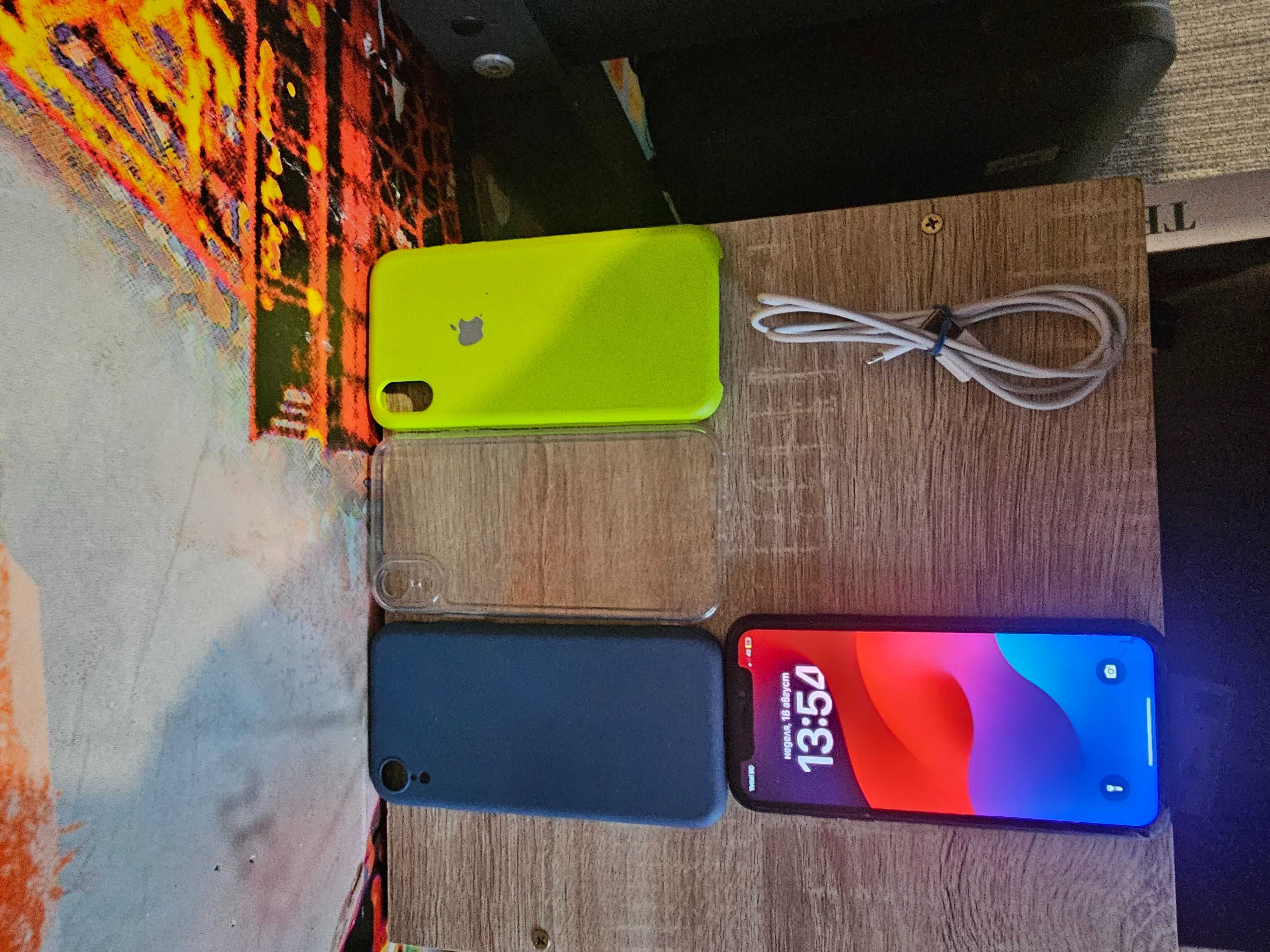 Черен iphone XR, 128 GB 81% живот на батерията