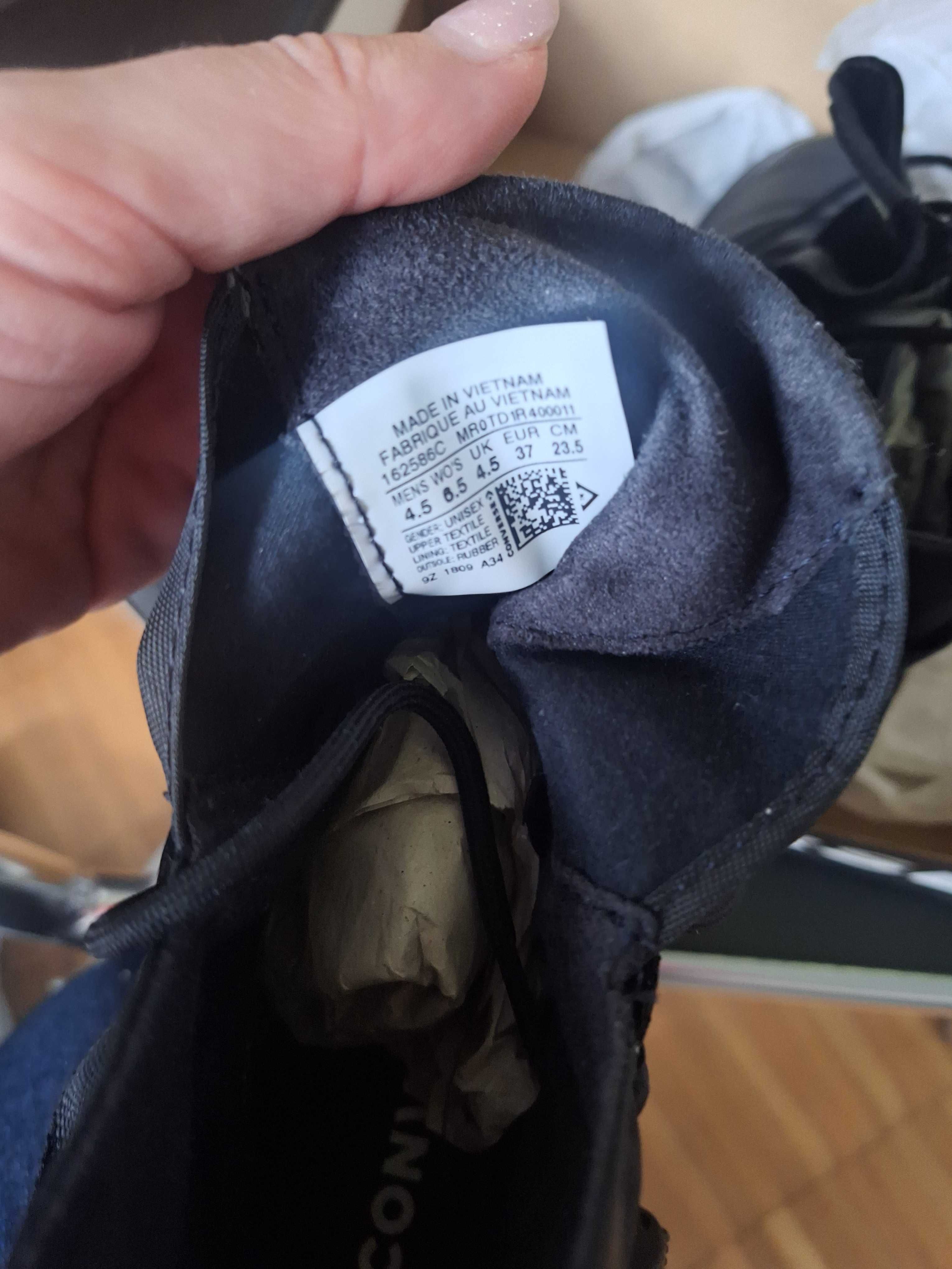 Converse gore-tex