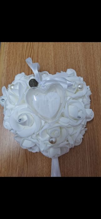 Mireasa: umerașe, cutie verighete