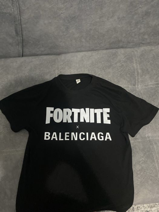 продам футболку Fortnite x Balenciaga XS-S