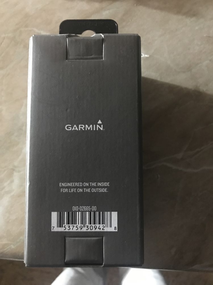 Продам смарт часы Garmin новые