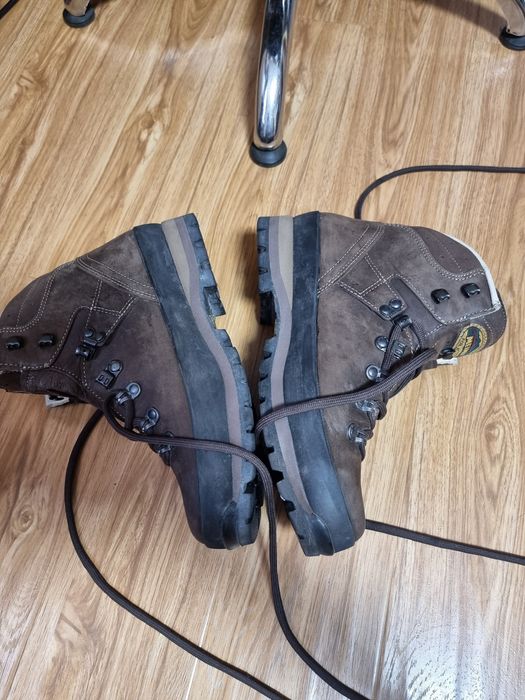 Bocanci meindl.vanatoare/drumetii nr 40 1/2